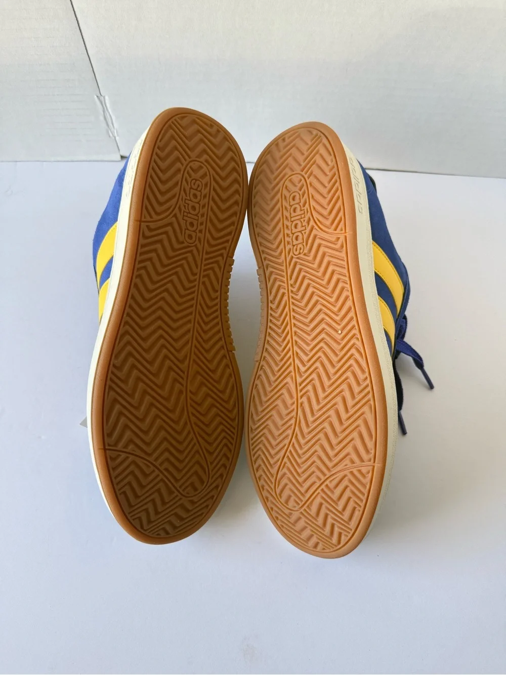 Adidas  Men’s Grand Court Alpha 00s Sneakers Blue Yellow Low Retro Shoes 13 New